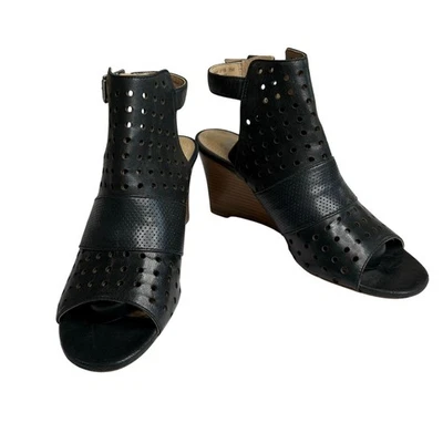 Sandalias Johnston & Murphy Braley Perf Cuña Negras Punta abierta Jaula 7M Preppy Foto 1 de 4