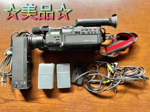 Sony CCD-F340 Handycam Video Camera Recorder Retro Untested Japan - Picture 1 of 10