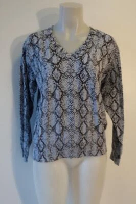 Nuevo con etiquetas Suéter para Mujer Minnie Rose Azul Negro Algodón Cachemira Estampado de Pitón Cuello en V L* Foto 1 de 4