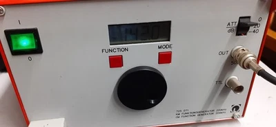 Funktionsgenerator Leybold Sinus Rechteck Dreieck - Bild 1 von 4