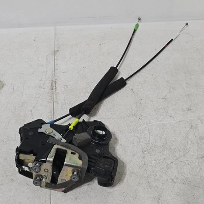 03-09 LEXUS GX470 ПЕРЕДНЯЯ ПРАВАЯ ПАССАЖИРСКАЯ ДВЕРЬ ЗАМОК ЗАЩЕЛКА ПРИВОД С ВИНТАМИ - Изображение 1 из 4