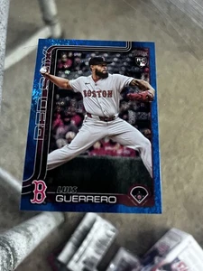 2025 Topps Update Luis Guerrero Blue Holo Foil RC/150 - Boston Red Sox - Bild 1 von 2
