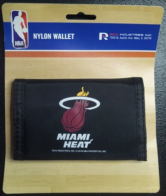 Courtside Crate NBA Baloncesto Miami Heat Nylon Triple Cartera Rico Inc. Foto 1 de 2