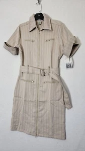 Neu mit Etikett Vezucci Damen M beige grau gestreift durchgehender Reißverschluss Gürtel Einteiler Kleid - Bild 1 von 8