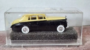 Praline 84404 Bentley Continental Passenger Car Plastic HO Scale Model Railroad - Picture 1 of 3