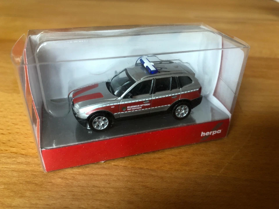 Herpa, 093262 BMW X3 " Pompieri Nittenau " - Immagine 1 di 1