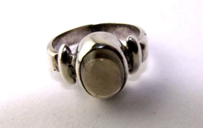 Anel artesanal vintage prata esterlina quartzo cabochão solitário tamanho 8,5 banda - Imagem 1 de 4
