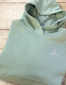 Jordan Nike Girls' Brooklyn Essentials Pullover Hoodie NWT - Size M - Light Dew - Picture 1 of 12