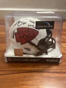 DWAYNE BOWE Signed Autographed Kansas City Chiefs Mini Helmet COA W/PICTURE - Picture 1 of 6