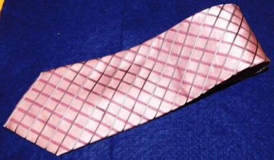 JONES НЬЮ-ЙОРК СВЕТЛО-РОЗОВЫЙ/КРАСНЫЙ/ЗЕЛЕНЫЙ КРЕСТ В ПОЛОСКУ ГАЛСТУК - НОВЫЙ БЕЗ ЯРЛЫКОВ - ДИЗАЙНЕРСКИЕ ГАЛСТУКИ - Изображение 1 из 3