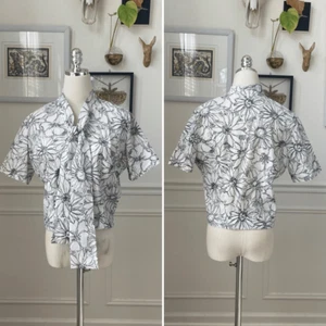 Vintage 70s Cropped Blouse Neck Tie Sketch Floral S - Picture 1 of 8