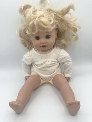 Muñeca Adora 16" Niño Cabello Rubio Ojos Azules Pecas Cuerpo Suave Vinilo Desnudo En muy buen estado Foto 1 de 4