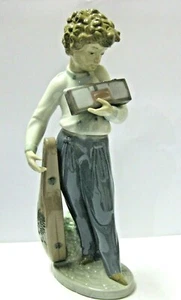 Authentic Lladro Porcelain Musically Inclined Gloss Musical Collection 8-3/4" - Picture 1 of 5