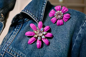 New $150 HEIDI DAUS Set of 2 Flower Super Power Pins Enamel Crystal Fuchsia - Picture 1 of 7