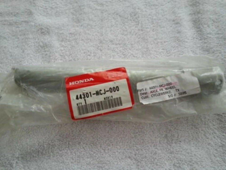 本田 CBR929RR/CBR954RR/CBR1000R 04-07 车轴,fr. 车轮 44301-MCJ-000 — 第 1/1 张图片