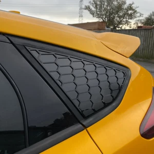 Mk3/3.5 Focus (inc) ST ST Line 4D Acrylic Rear Window Inserts (Pair) - No Logo - Picture 1 of 2