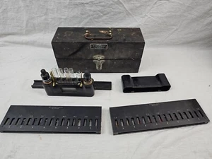 VINTAGE TAYLOR PH SLIDE COMPARATOR KIT MODEL T-2 W/ WOODEN CASE - Picture 1 of 7