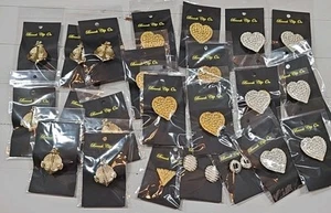 Brooch Clip On Fashion Jewelry Lot Of 23 Gold & Silver Color Hearts Anchors More - Picture 1 of 8