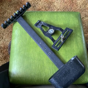 Vintage Archery Bow Hunting PSE Uni System Sight and Quiver - Picture 1 of 10