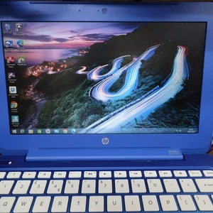 HP Stream 11 Laptop N2840 2GB Ram 32GB eMMC 11" Win 8.1 Tested Faulty Battery - Picture 1 of 11