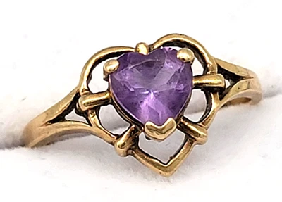 Anillo solitario corazón amatista púrpura oro amarillo 10K talla 6,6 vintage 2,07 gramos Foto 1 de 4
