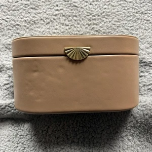 Un Nuevo Día Joyero Organizador Marrón Tostado Ovalado Estuche de Viaje Espejo Anillos Bandeja - Imagen 1 de 11