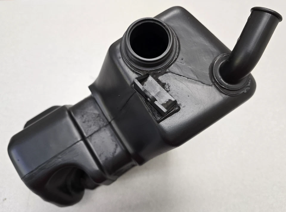 VERY NICE USED ORIGINAL PORSCHE 911 930 WINDSHIELD WASHER RESERVOIR BOTTLE TANK - Изображение 1 из 4