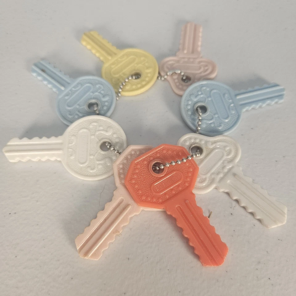 Vtg MCM Baby Teething Keys BABY WORLD CO. INC 1950s Chain Retro - Image 1 of 3
