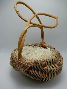 Vintage Twisted Willow Handle Buttocks Basket 11 1/2 Inch High - Picture 1 of 12