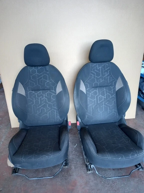 SEDILI ANTERIORI TESSUTO Peugeot 2008 1 serie 2014 AA1817 Foto 1 de 4