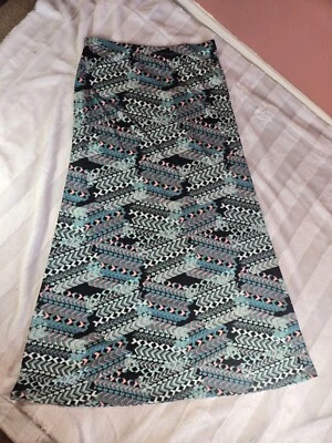 Maxi Falda Jersey Para Mujer Karen Kane Verde Negro Rosa Multi Chevron Elastizado $98 Foto 1 de 4