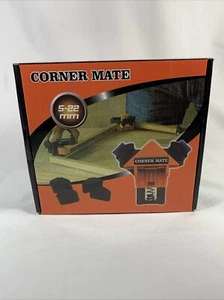 Corner Mate 4 Piece Framing Holder 5-22 mm - Picture 1 of 5