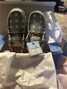 hey dude shoes 11 Kids - Picture 1 of 3