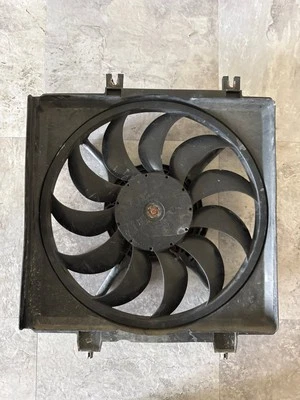 Ventilador de refrigeración del radiador izquierdo izquierdo izquierdo OEM 2008-2014 Subaru Impreza WRX STi Foto 1 de 4