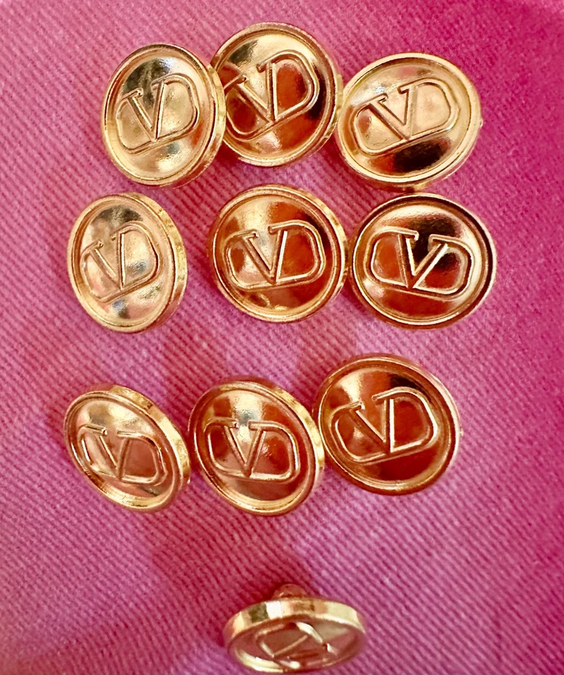 10 Gold VALENTINO Buttons 15mm Metal Luxe shiny Fab condition Iconic V logo - Image 1 of 4