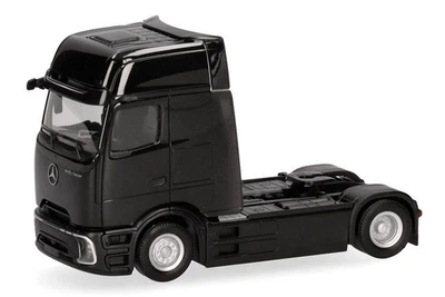 HERPA - MERCDES BENZ eActros 600 Procabin Gigaspace 4x2 - 1/87 - HER319447 - Immagine 1 di 4