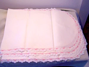3 TRES Bufanda Cómoda Vintage Blanco Algodón Encaje Rosa Blanco Encaje Borde-ATTIC FIND - Imagen 1 de 4