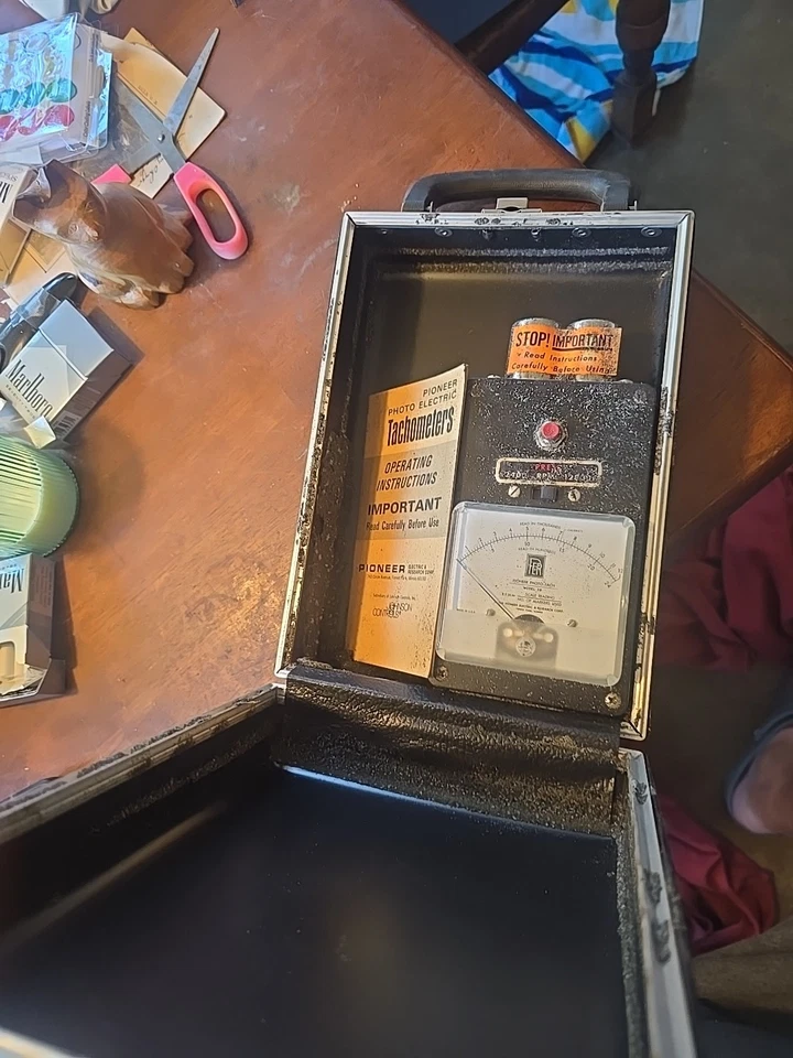Tacómetro analógico Pioneer Photo-Tach modelo 36 2.400-12.000 RPM Foto 1 de 1