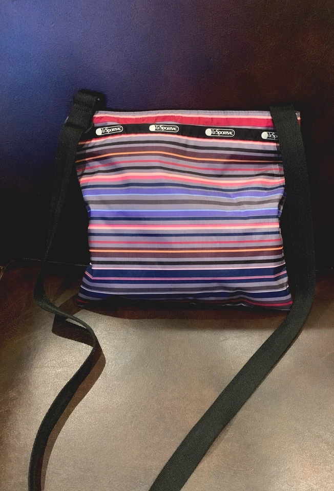 Bolso Bandolera LeSportsac Rayas Pequeño-Mediano Multicolor ~ ¡En muy buen estado! Foto 1 de 4