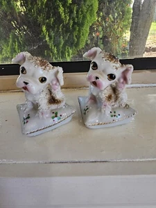Vintage “Puppy On Pillow Ceramic Porcelain Spaghetti Lace Dog Figurine-Japan X 2 - Picture 1 of 7