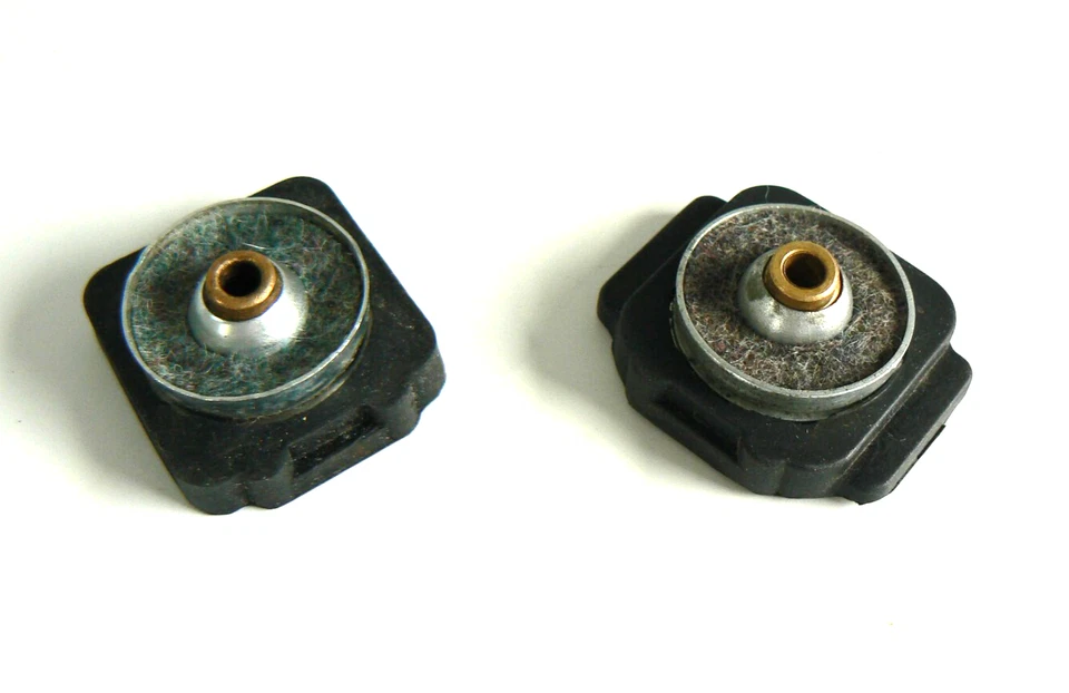 Juego de dos rodamientos de rodillos de cepillo para aspiradora Queen con filtro majestuoso genuino Foto 1 de 4