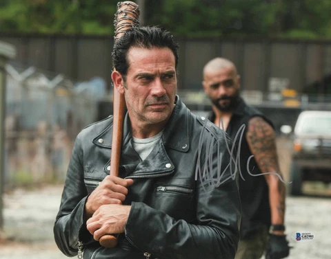 JEFFREY DEAN MORGAN WALKING DEAD SIGNED 11X14 PHOTO AUTOGRAPHED BECKETT BAS COA Cover