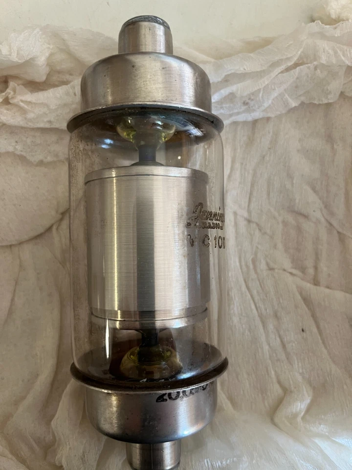 ENGLISH ELECTRIC VALVE CO Vacuum Capacitor Fixed Value 200pF  20KV - image 1 of 1