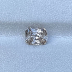 1,92 kt natürlicher Pfirsich Zirkon - strahlend geschliffener Edelstein für individuellen Schmuck - Bild 1 von 5