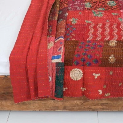 Colcha Kantha de seda india hecha a mano Sari retazos colcha manta tiro Foto 1 de 4