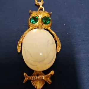Owl Necklace Green Rhinestone Eyes  White Cabachone Stone Body  24 In Chain  - Picture 1 of 7