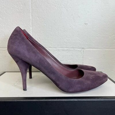 Sapatos femininos Miu Miu Pumps camurça roxa biqueira fechada salto alto 39 UE/9 EUA - Imagem 1 de 4
