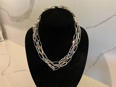 Impresionante collar de eslabones ovalados enchapados en plata triple hilo. Cierre magnético 17”, Foto 1 de 4
