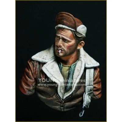 B-17 Bomber Crewbuste Figurina B-17 Bomber Crew 1/10 Young Miniatures Ym1862 - Immagine 1 di 4