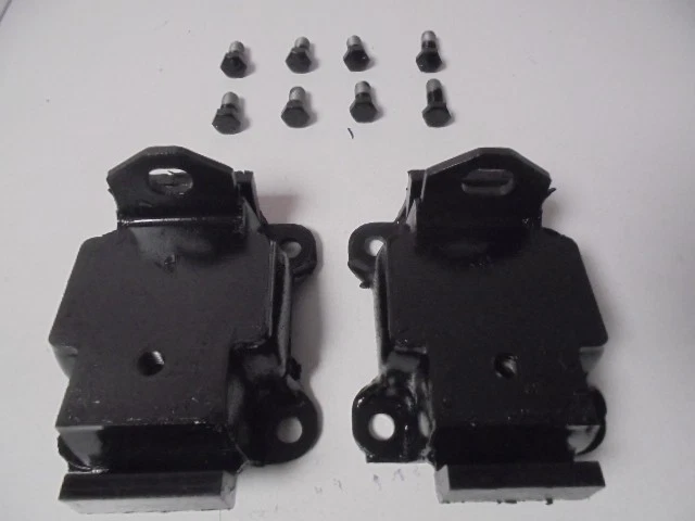 Pair 1965 1966 Buick Wildcat Electra Engine Motor Mount 1377840 66 65 w/bolts - Image 1 of 4